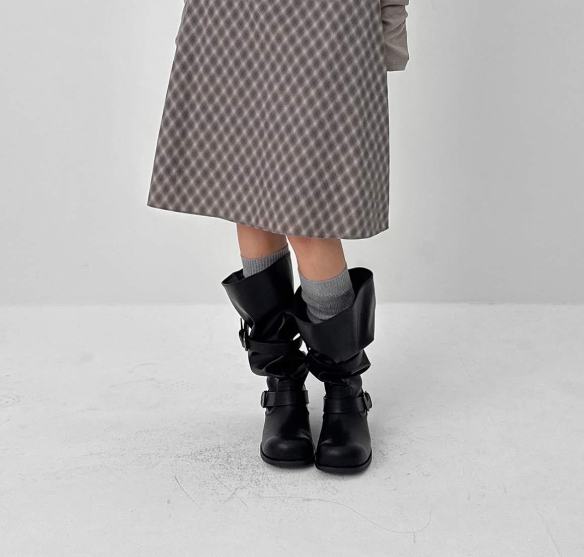 韓國 Blackup Vintage Buckle Boots 鬆垮垂墜長靴