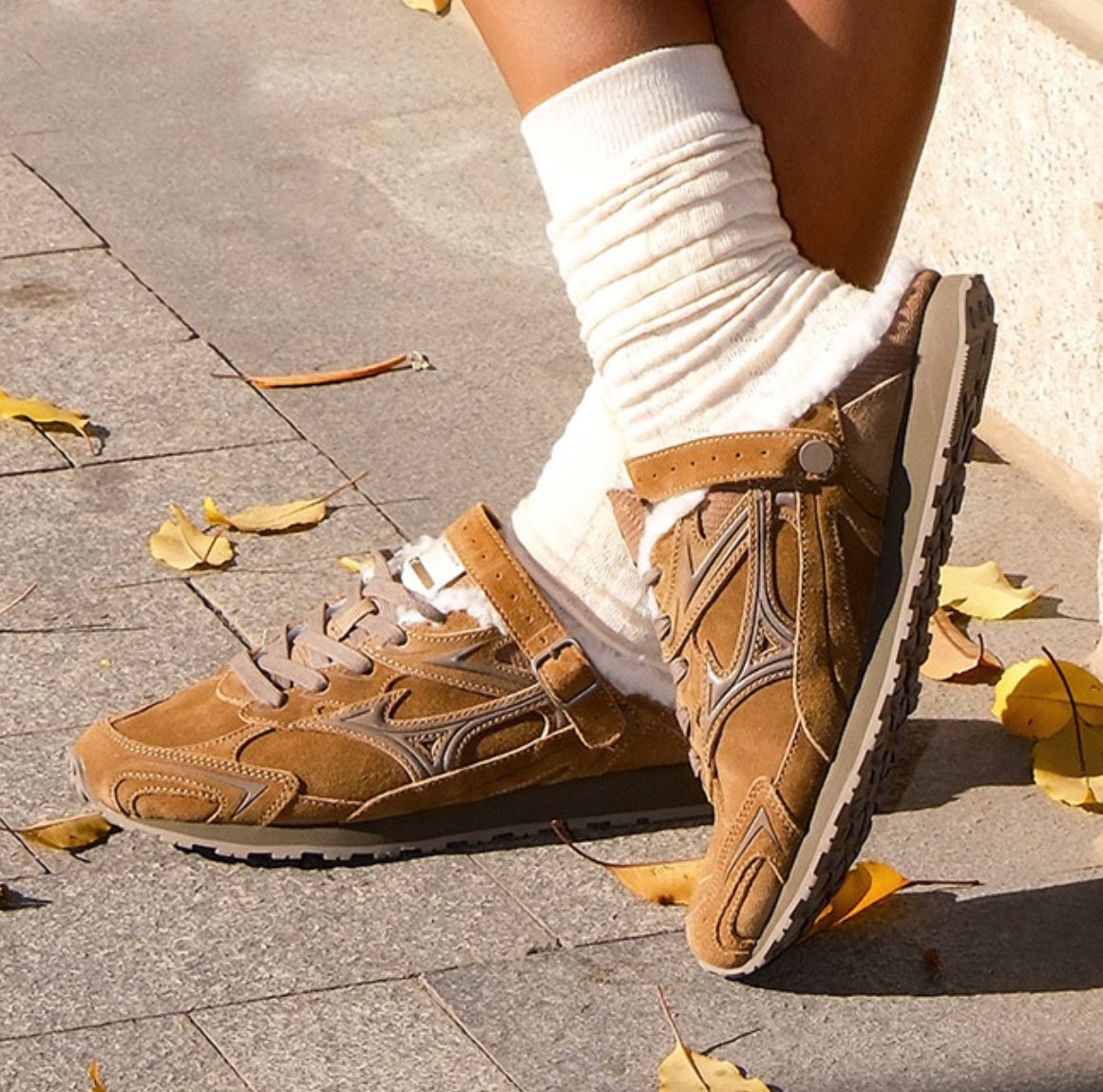 MIZUNO LG 60S SLIPPER 美津濃 毛毛 穆勒鞋 有後鉤喔～