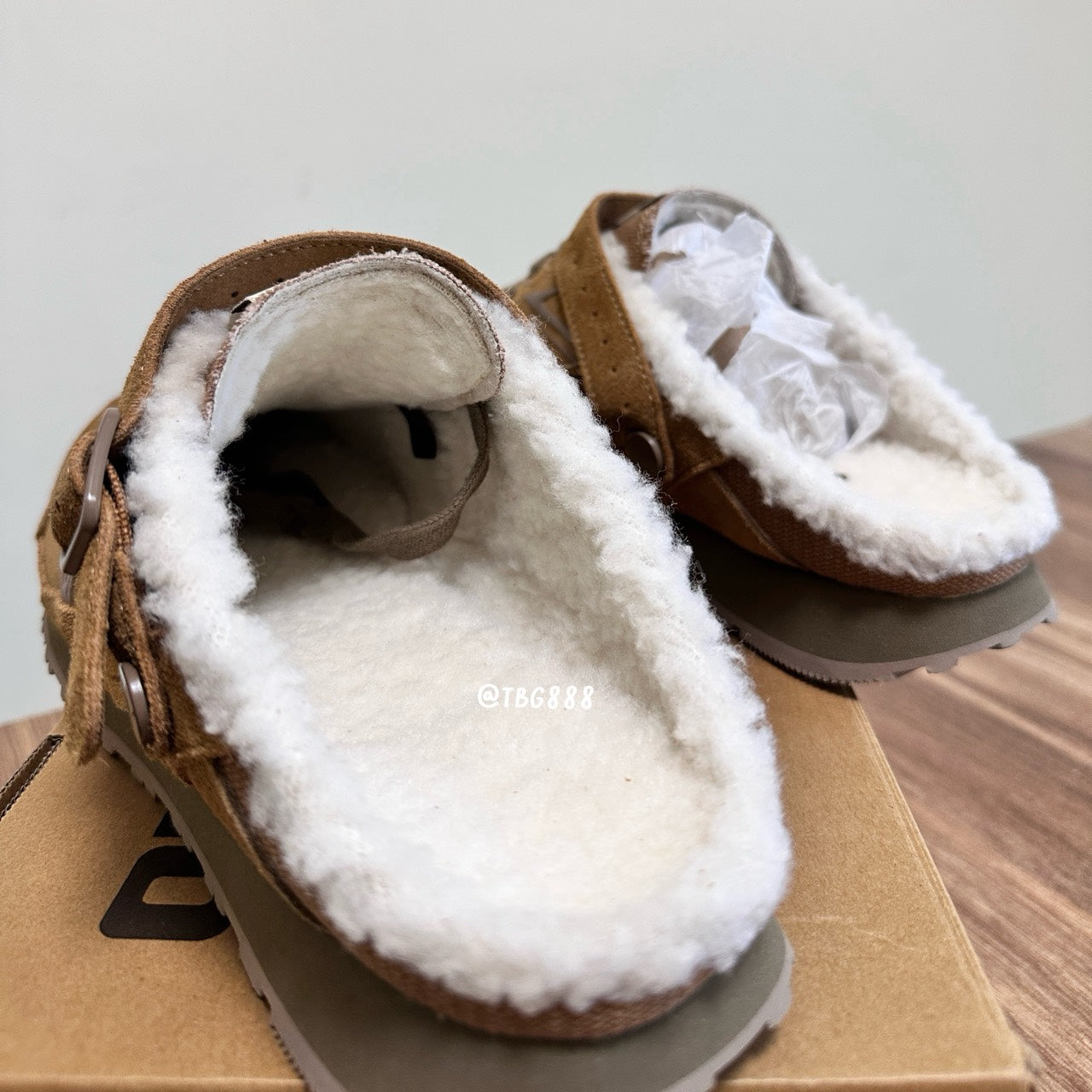 MIZUNO LG 60S SLIPPER 美津濃 毛毛 穆勒鞋 有後鉤喔～